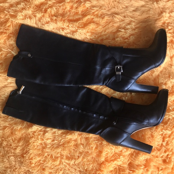 Vince Camuto Leather Boot - Picture 3 of 4